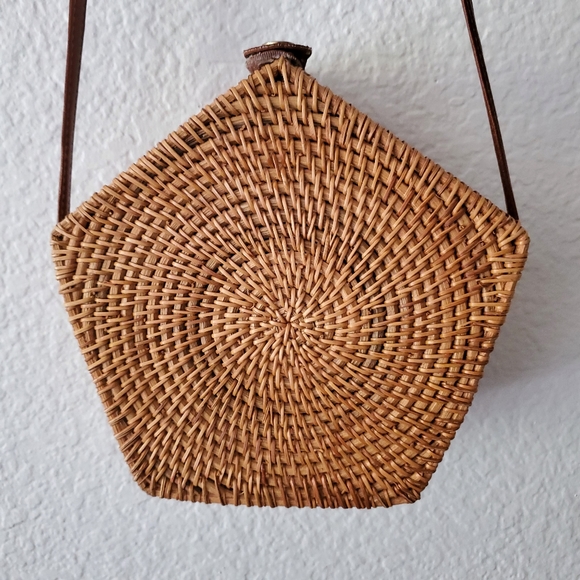 Porcelain Rattan CrossBody Bag - Picture 5 of 10